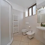 Samuel House - View Traditional Italy 아파트 *