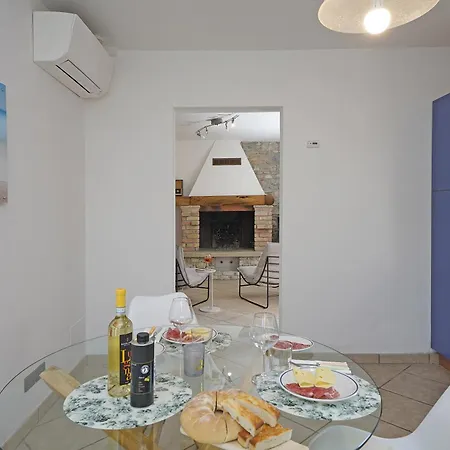 Samuel House - View Traditional Italy *