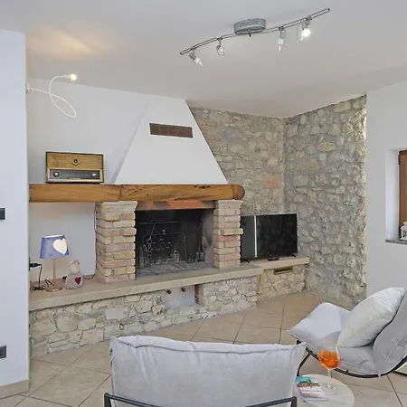 Samuel House - View Traditional Italy