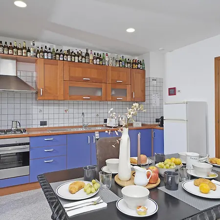 Samuel House - View Traditional Italy