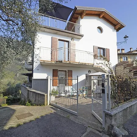Samuel House - View Traditional Italy *