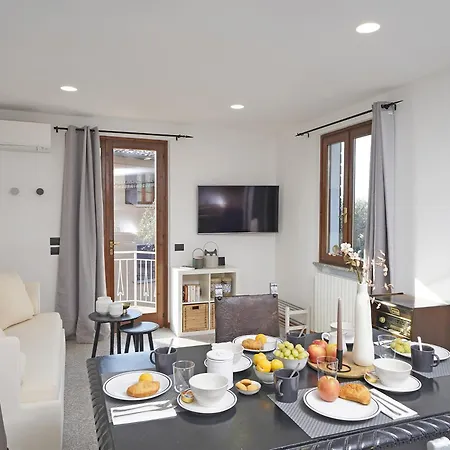 Samuel House - View Traditional Italy شقة توسكولانو ماديرنو